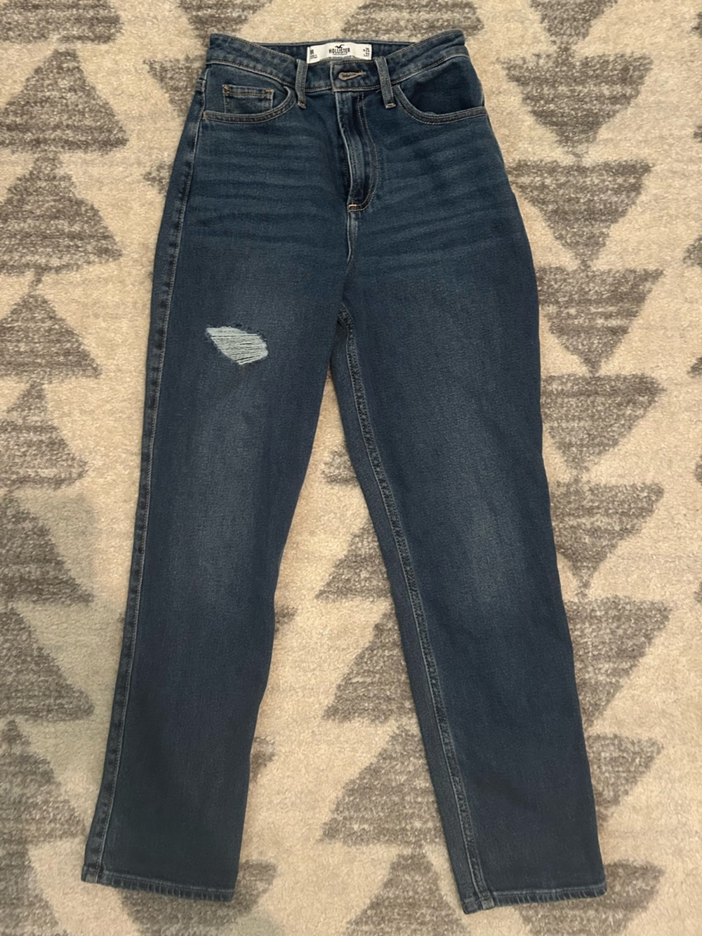 Hollister Curvy High Rise Vintage Straight Jeans